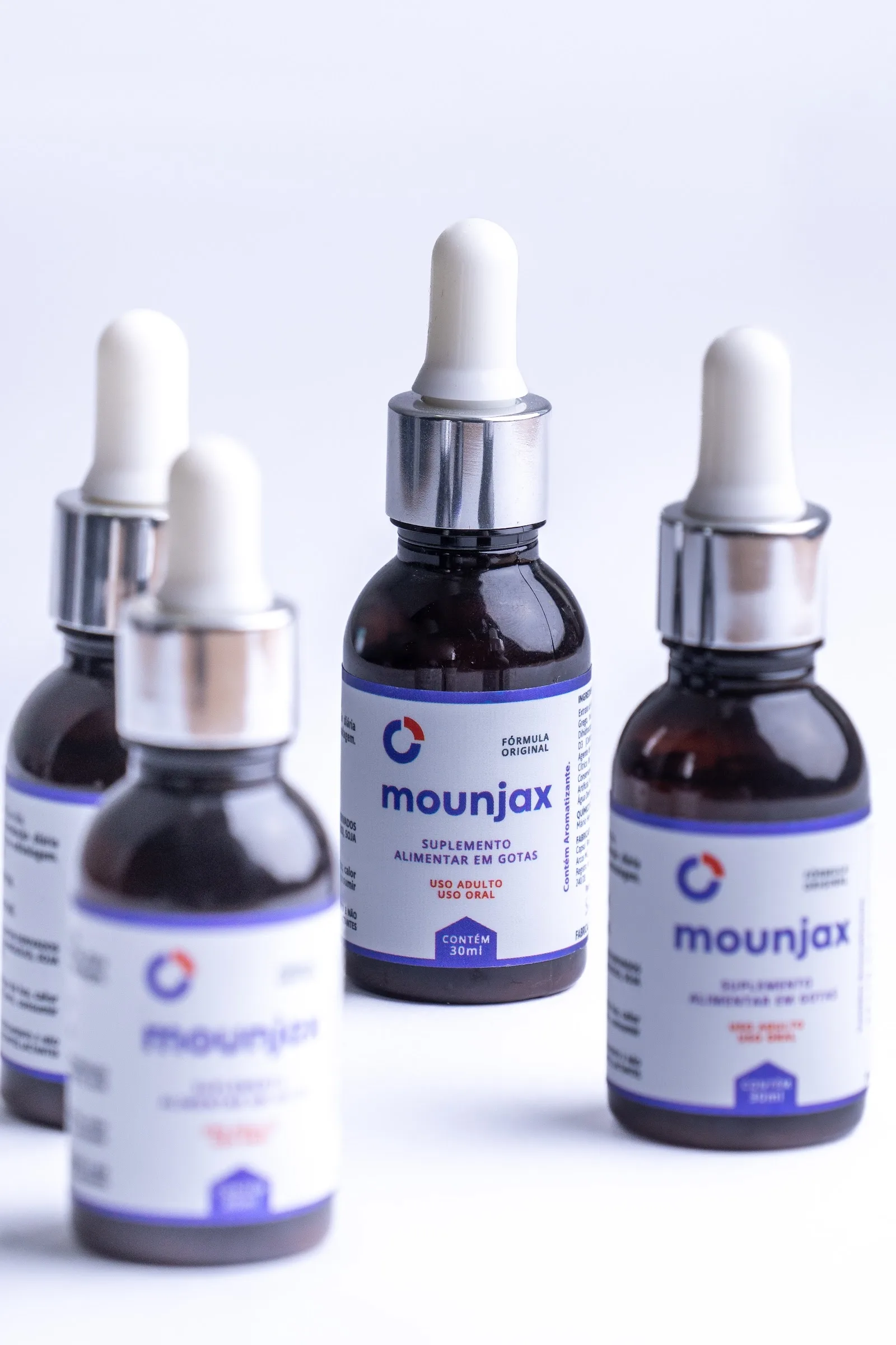 Frascos de Mounjax com o rótulo frontal em destaque